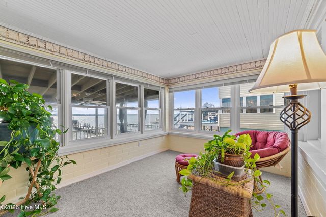 226 Shady Banks Beach Road, Washington, NC 27889