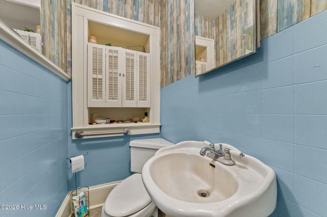 226 Shady Banks Beach Road, Washington, NC 27889