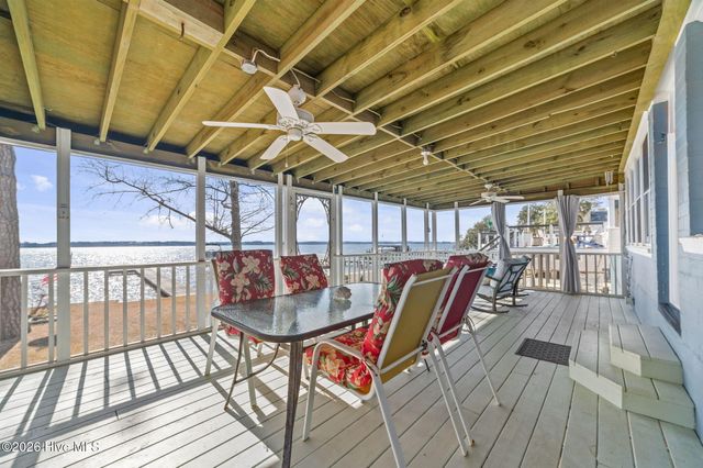226 Shady Banks Beach Road, Washington, NC 27889
