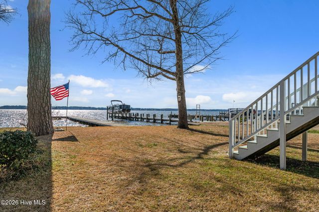 226 Shady Banks Beach Road, Washington, NC 27889