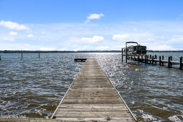 226 Shady Banks Beach Road, Washington, NC 27889