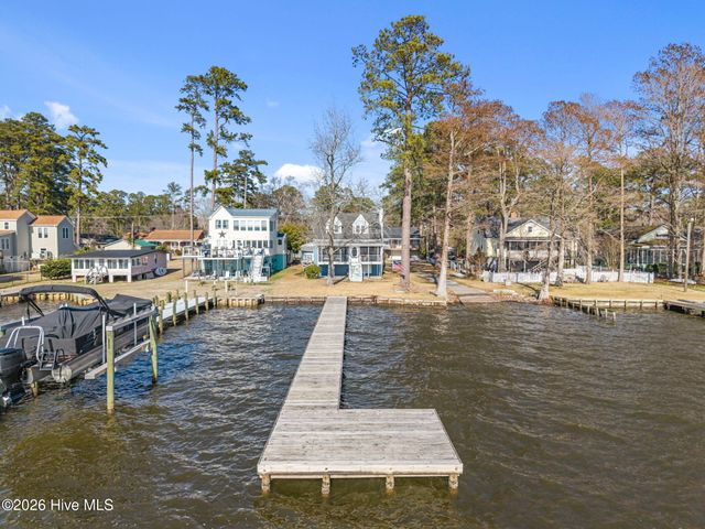 226 Shady Banks Beach Road, Washington, NC 27889