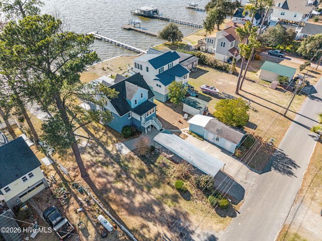 226 Shady Banks Beach Road, Washington, NC 27889