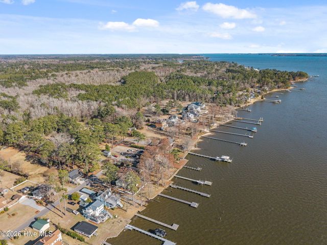 226 Shady Banks Beach Road, Washington, NC 27889