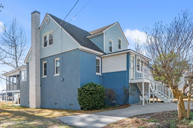 226 Shady Banks Beach Road, Washington, NC 27889