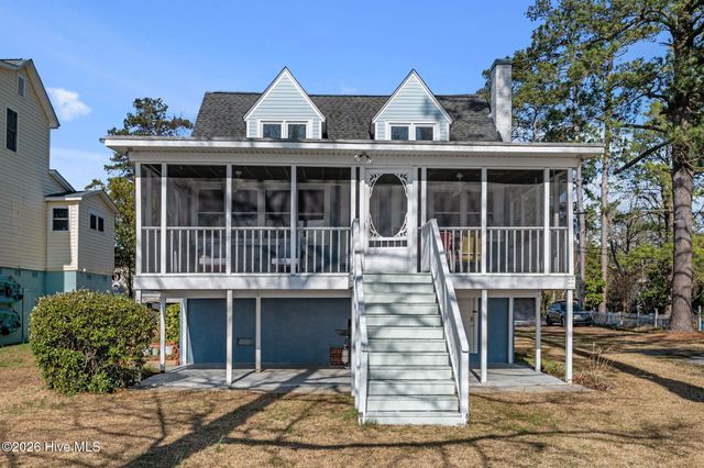 226 Shady Banks Beach Road, Washington, NC 27889