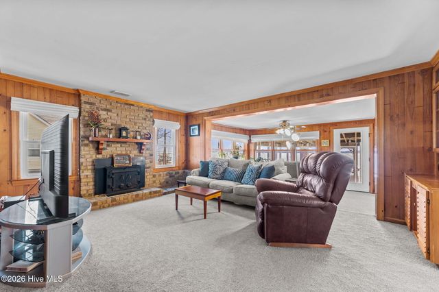 226 Shady Banks Beach Road, Washington, NC 27889