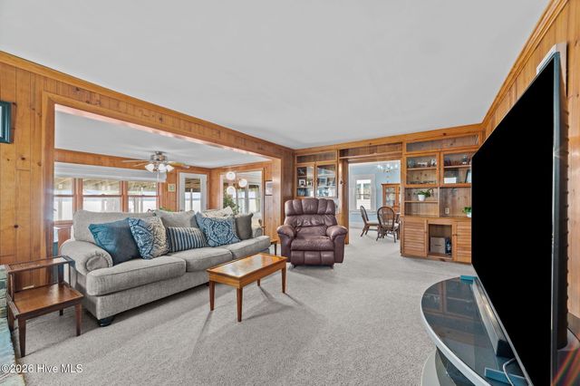 226 Shady Banks Beach Road, Washington, NC 27889