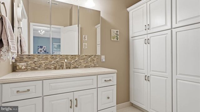 4 LEGACY OAKS DR, Richboro, PA 18954