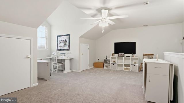 4 LEGACY OAKS DR, Richboro, PA 18954