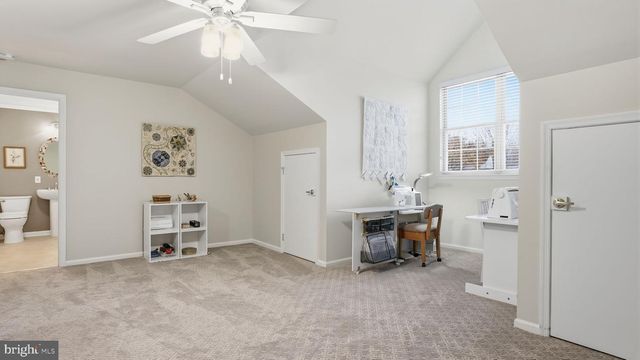 4 LEGACY OAKS DR, Richboro, PA 18954