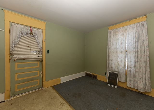 1116 N 2nd Street, Clinton, IA 52372