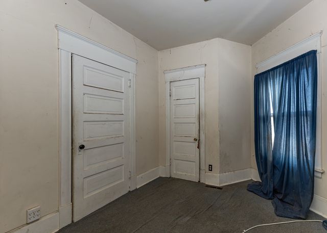 1116 N 2nd Street, Clinton, IA 52372