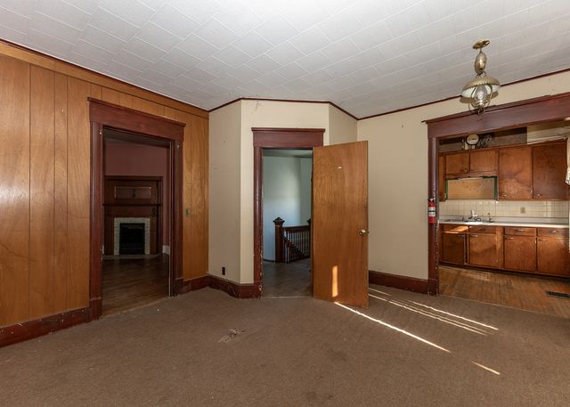 1116 N 2nd Street, Clinton, IA 52372