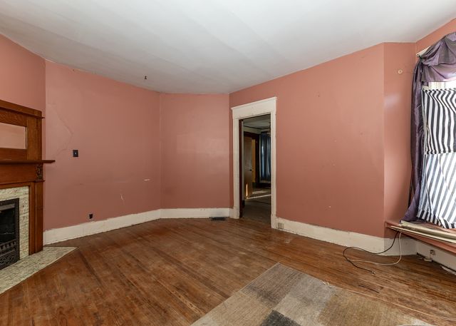 1116 N 2nd Street, Clinton, IA 52372