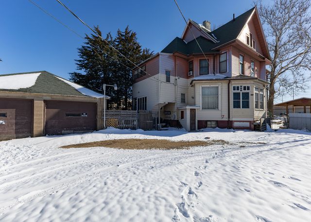 1116 N 2nd Street, Clinton, IA 52372