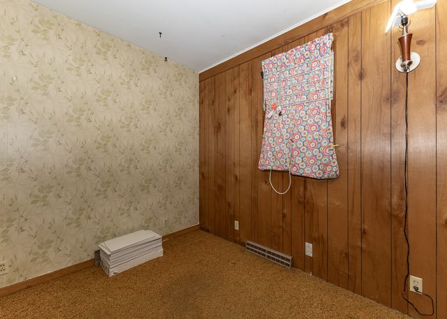 1116 N 2nd Street, Clinton, IA 52372