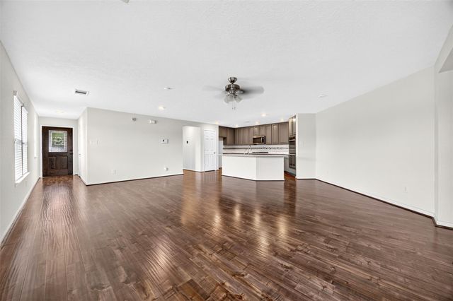 5202 Pine Forest Ridge Street, Katy, TX 77493