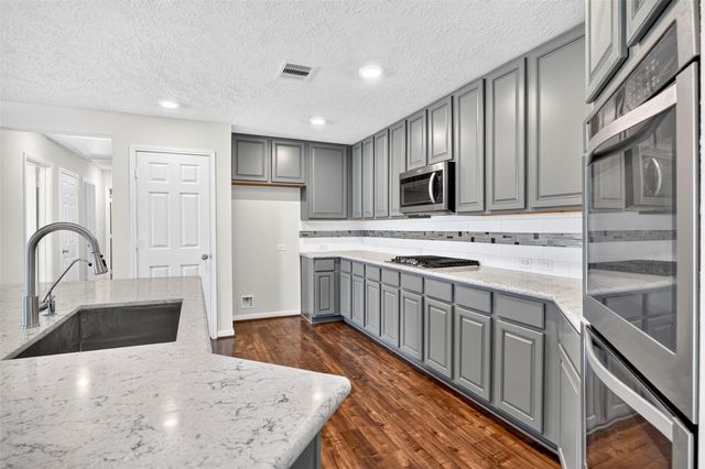5202 Pine Forest Ridge Street, Katy, TX 77493