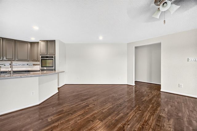 5202 Pine Forest Ridge Street, Katy, TX 77493