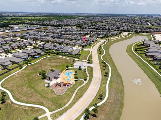 5202 Pine Forest Ridge Street, Katy, TX 77493