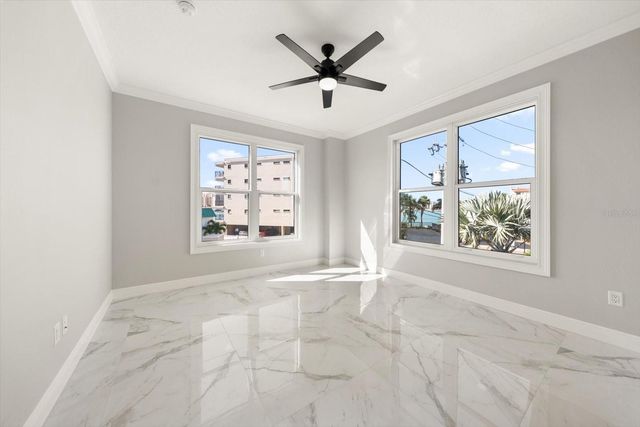 211 DOLPHIN POINT 203, Clearwater, FL 33767