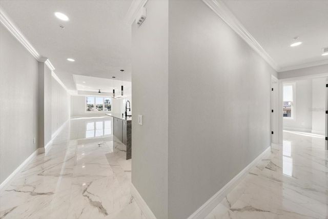 211 DOLPHIN POINT 203, Clearwater, FL 33767