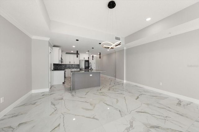 211 DOLPHIN POINT 203, Clearwater, FL 33767