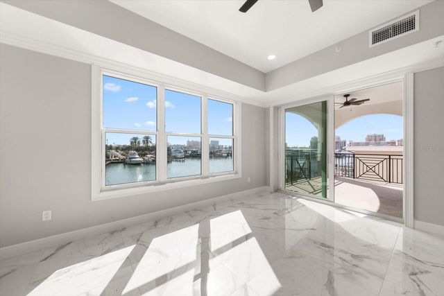 211 DOLPHIN POINT 203, Clearwater, FL 33767