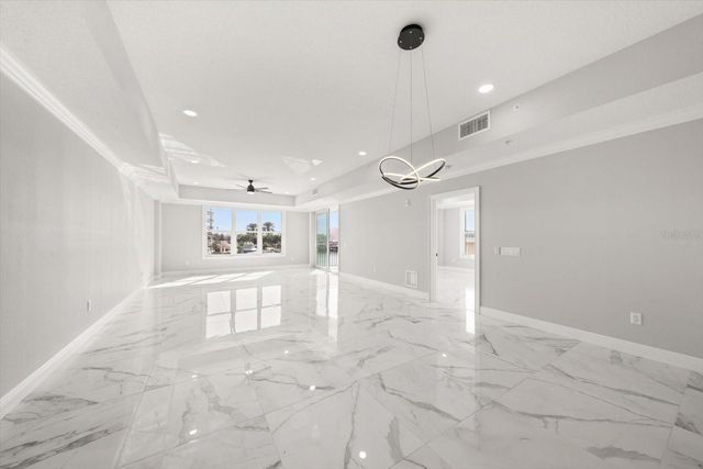 211 DOLPHIN POINT 203, Clearwater, FL 33767