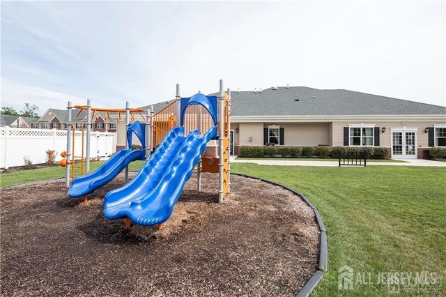 835 Liberty Court, Piscataway, NJ 08854