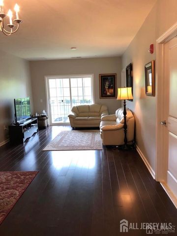 835 Liberty Court, Piscataway, NJ 08854