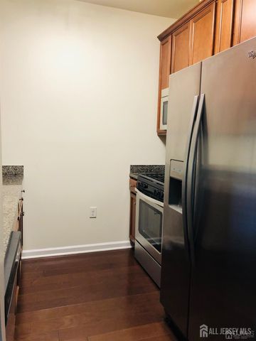 835 Liberty Court, Piscataway, NJ 08854