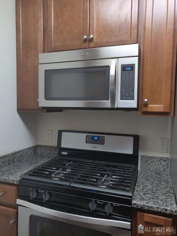 835 Liberty Court, Piscataway, NJ 08854