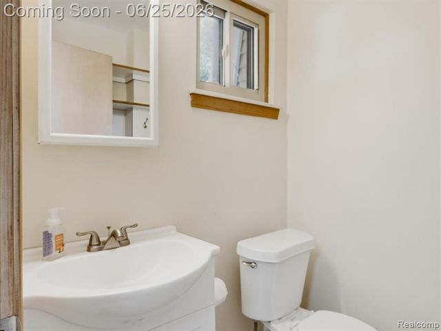 2861 Church Road, Columbus, MI 48063