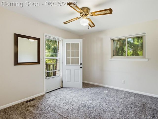 2861 Church Road, Columbus, MI 48063