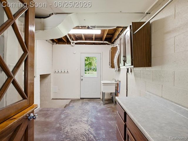 2861 Church Road, Columbus, MI 48063