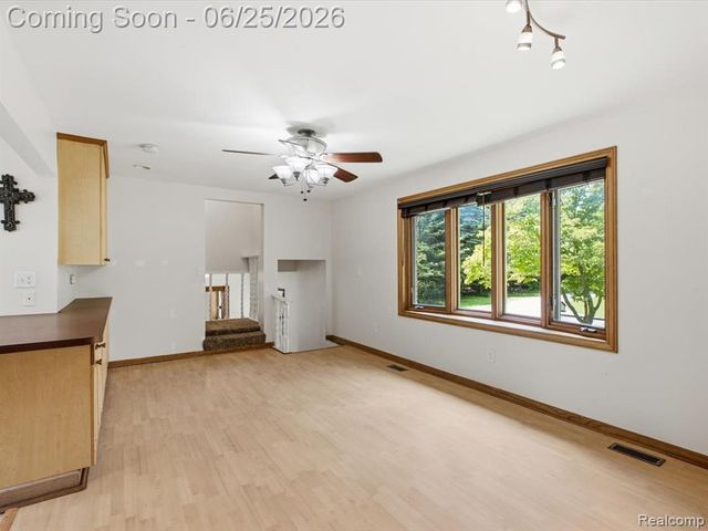 2861 Church Road, Columbus, MI 48063