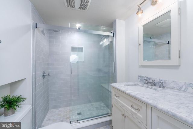 806 S ANN ST, Baltimore, MD 21231