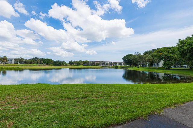 2905 Victoria Place G1, Coconut Creek, FL 33066