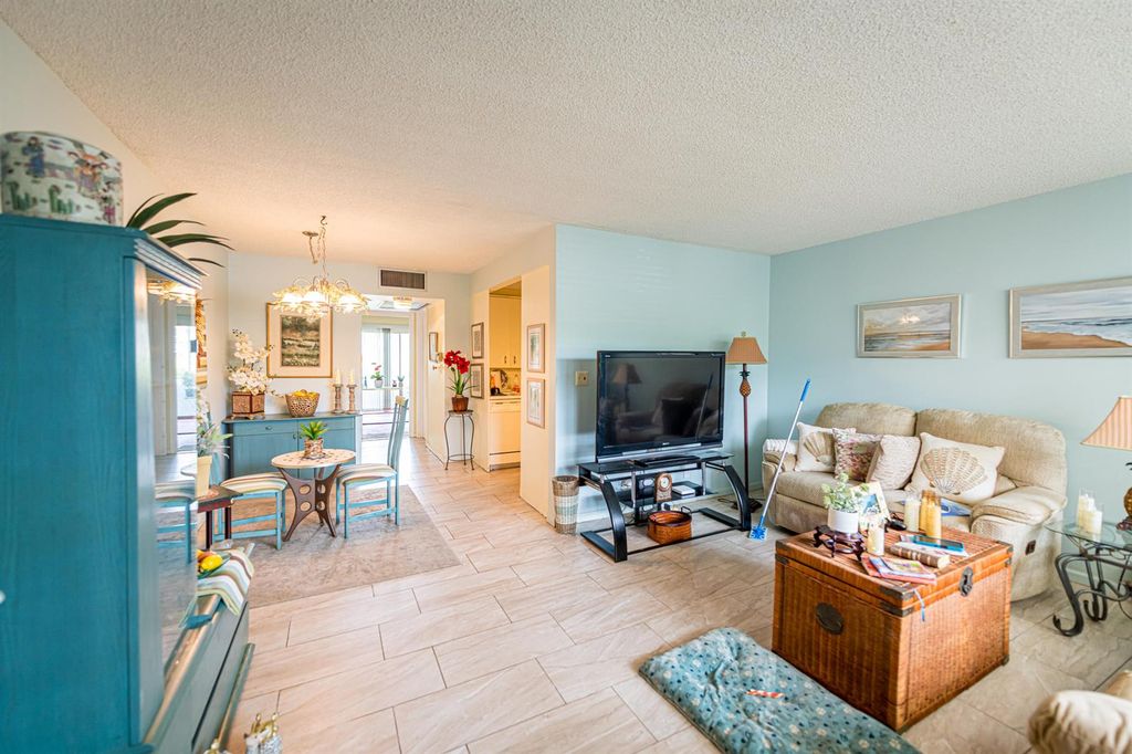 2905 Victoria Place G1, Coconut Creek, FL 33066