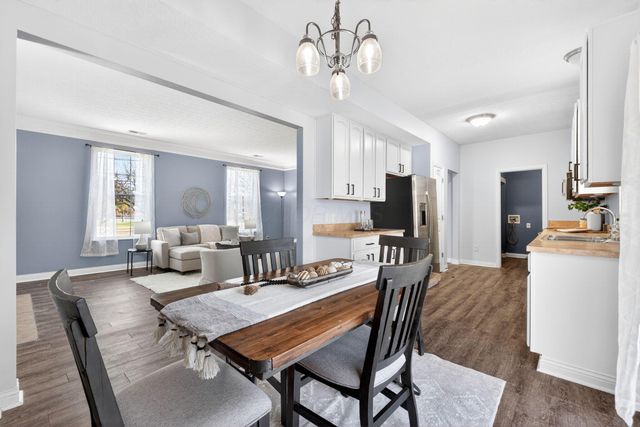 359 W Waterloo Street, Canal Winchester, OH 43110