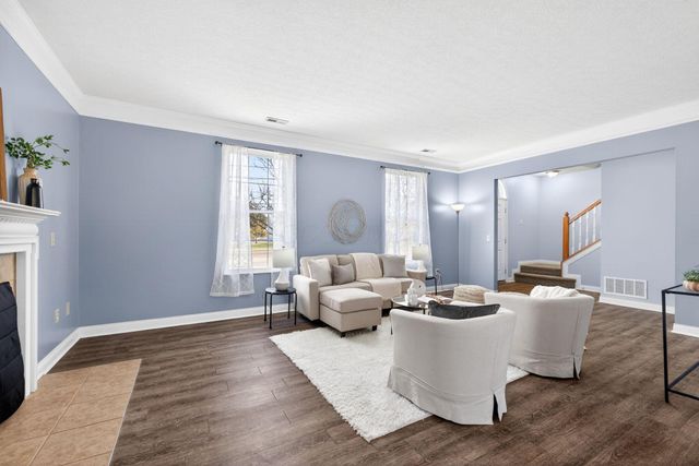 359 W Waterloo Street, Canal Winchester, OH 43110