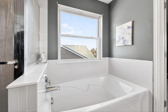 359 W Waterloo Street, Canal Winchester, OH 43110