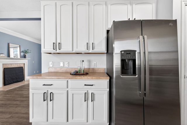 359 W Waterloo Street, Canal Winchester, OH 43110