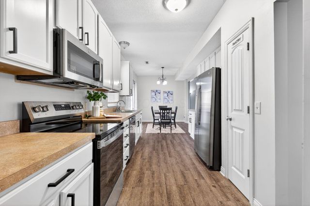 359 W Waterloo Street, Canal Winchester, OH 43110