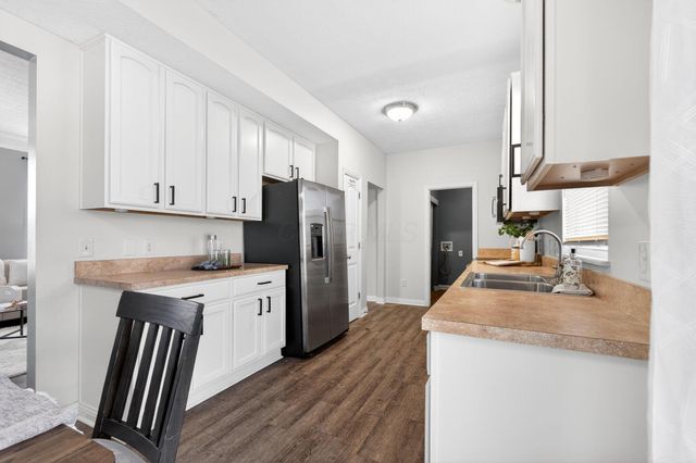 359 W Waterloo Street, Canal Winchester, OH 43110