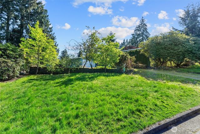 418 111th Avenue SE, Bellevue, WA 98004