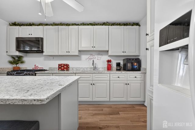 742 Gornik Drive, Perth Amboy, NJ 08861