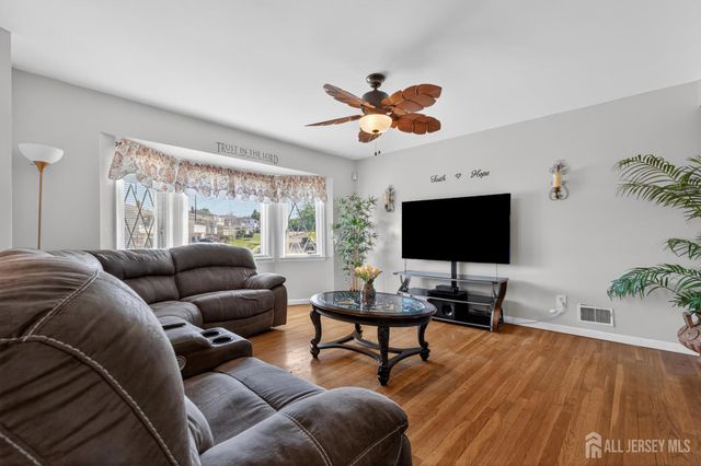 742 Gornik Drive, Perth Amboy, NJ 08861